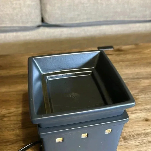 2 PC! Scentsy Home Authentic Full Size Wax Melt Warmer Plug In & NWT Scent Bar - Picture 11 of 15